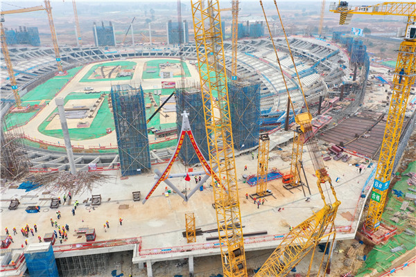 ��31�����´�ѧ���˶��������ݸֽṹ����״ε�װʹ��