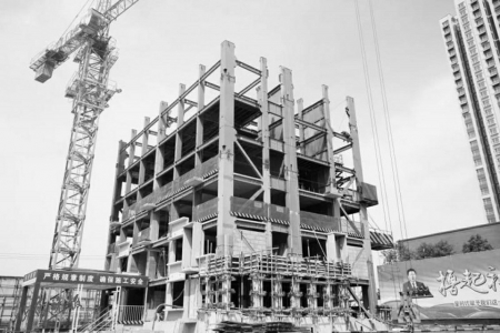 ��ʡ�׸�װ��ʽ�ֽṹ�߲�סլ7��β�ⶥ