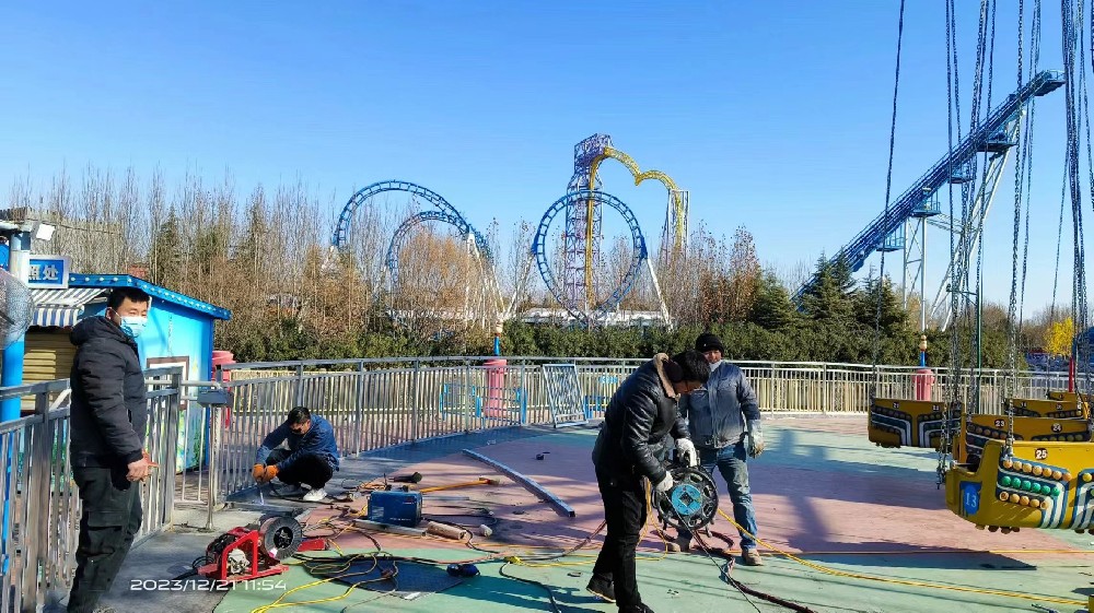 ���ظ߿շ��θֽṹƽ̨ʩ��